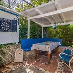 Appartement Front In Supetarska Draga