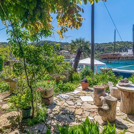 Beautiful In * Supetarska Draga