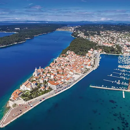 Appartement Beautiful In *